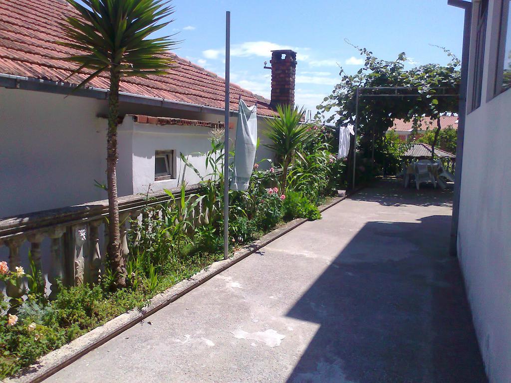 Guesthouse Sinani Ulcinj Exterior photo